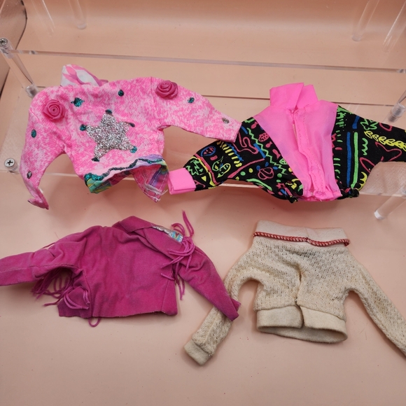 Vintage Barbie Clothing Lot Jackets Cheerleader Paint 'N Dazzle 60s 80s 90s - Picture 2 of 3